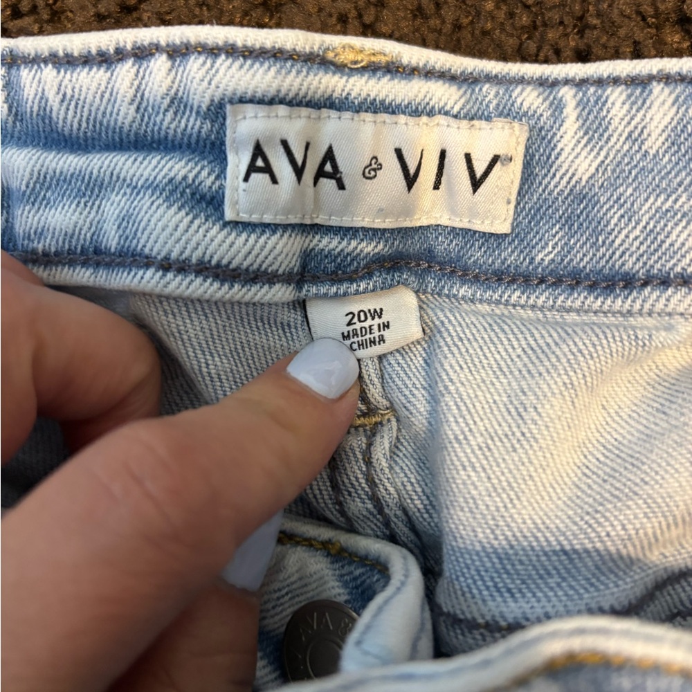 Ava & Viv Light Blue Jeans inseam 26 inches - Picture 2 of 3